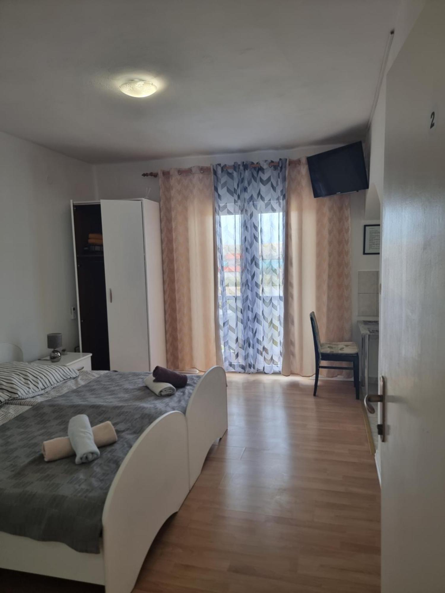 Apartmani Alen Dinjiška Екстериор снимка