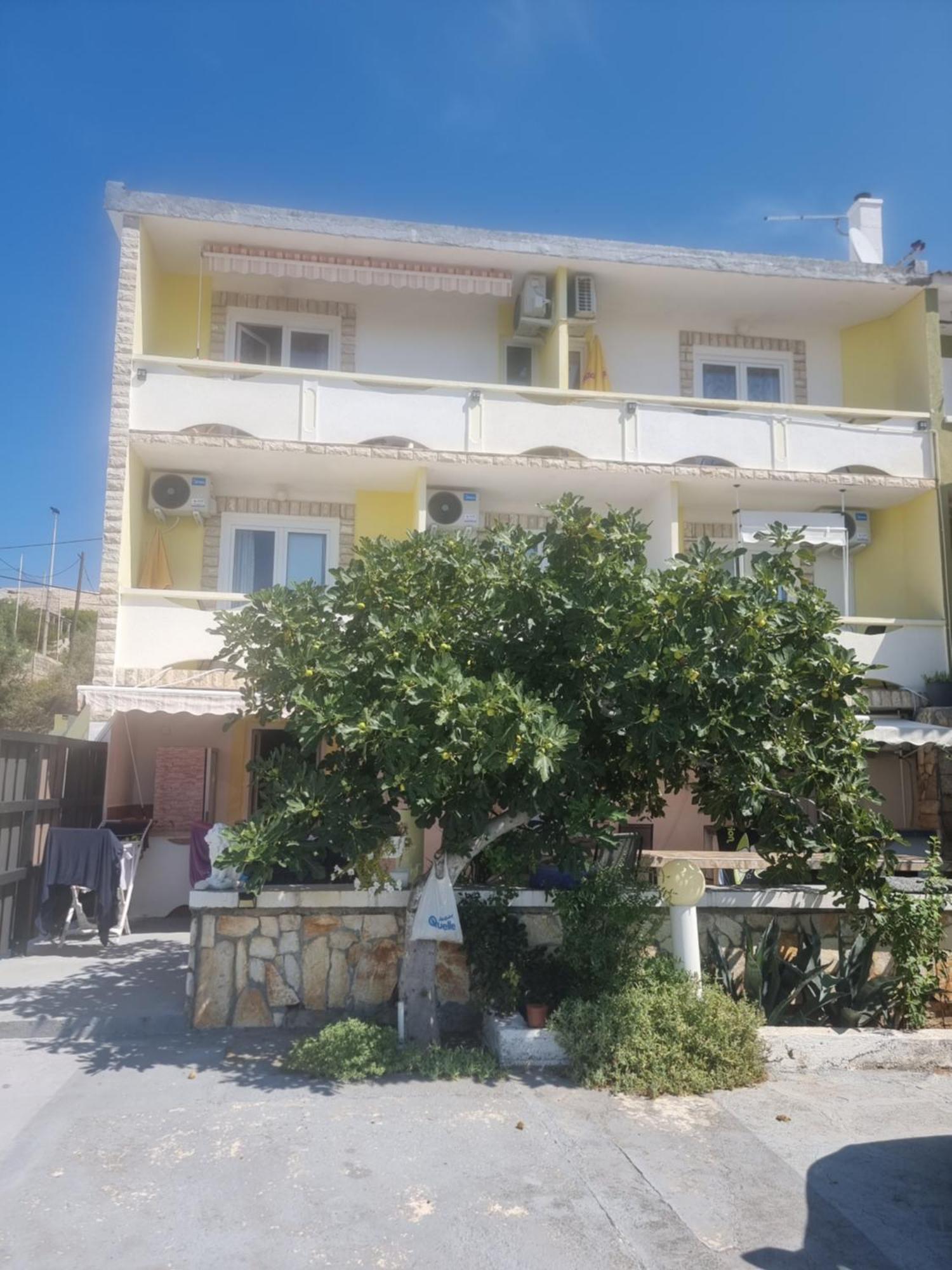 Apartmani Alen Dinjiška Екстериор снимка